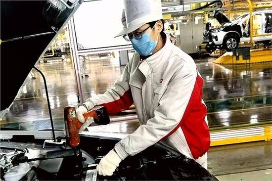 一手抓防疫不放松,一手抓發展不動搖 生產